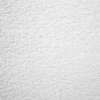 Fotel Chiara - Stylowy Biały Fotel w stylu skandynawskim z podłokietnikami