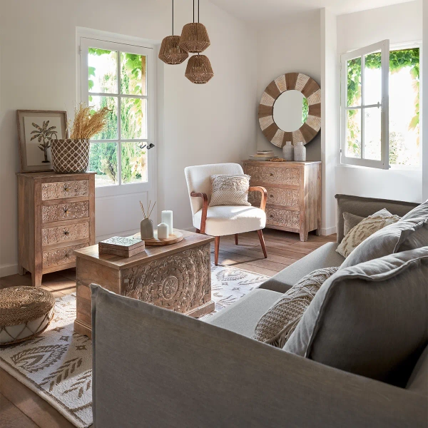 Fotel Chiara - Stylowy Biały Fotel w stylu skandynawskim z podłokietnikami