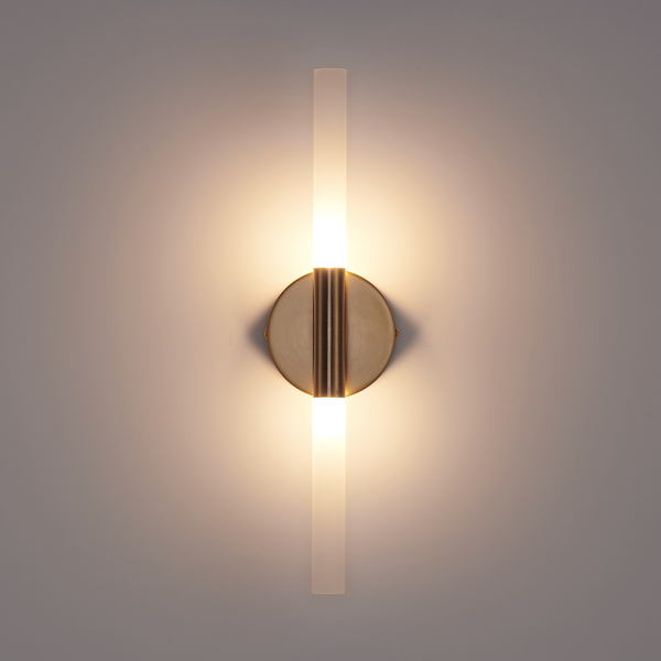 Kinkiet PALO - złota lampa ścienna pionowa, minimalistyczna