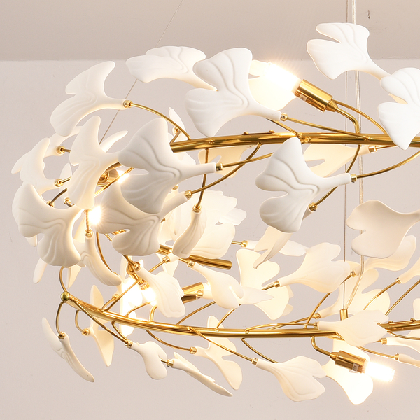 Lampa wisząca BOTANIKA złota 100 cm porcelanowe białe listki 